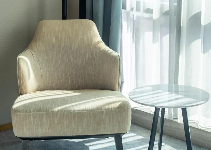 Doubletree By Hilton Shenzhen Longhua: Central Location Near Metro & Attractions
