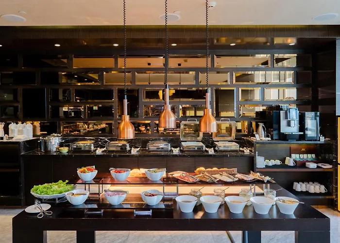 Hilton Shenzhen Futian: Metro-Adjacent, Convention Center Proximity